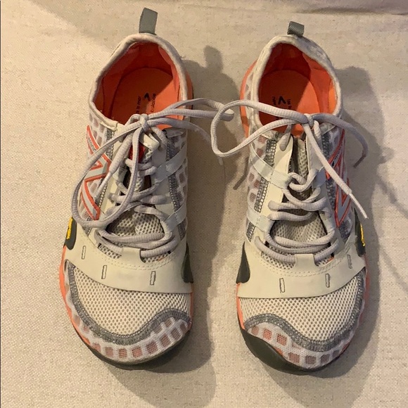 minimus trail running shoe